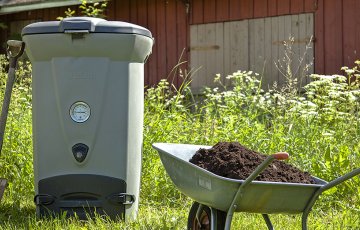 Using the compost soil